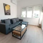 Apartment Laura By The Sea *