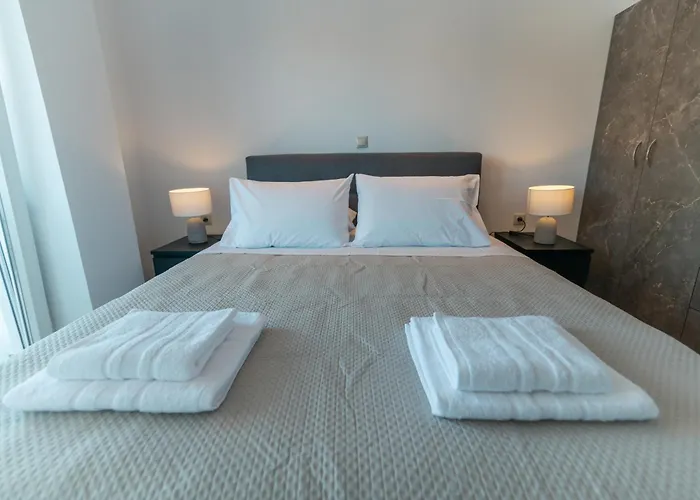 Laura By The Sea דירה *