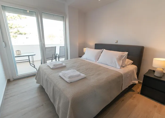 Laura By The Sea דירה *