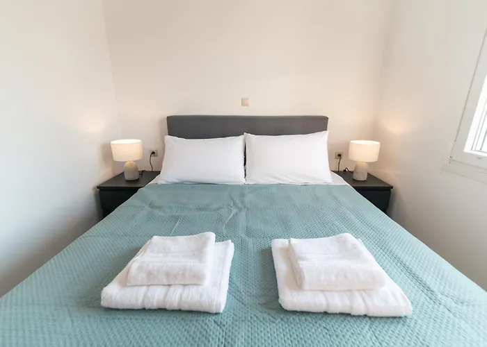 Laura By The Sea דירה *