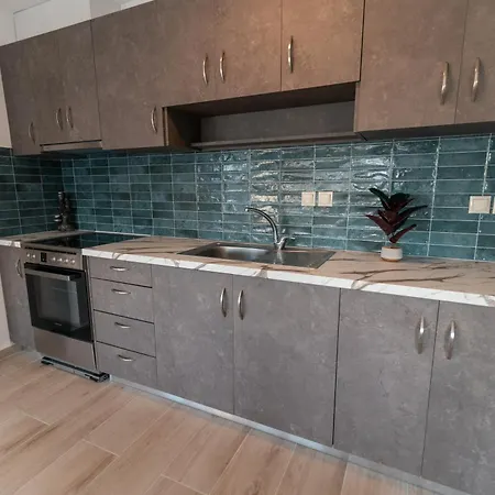 Laura By The Sea Apartman *