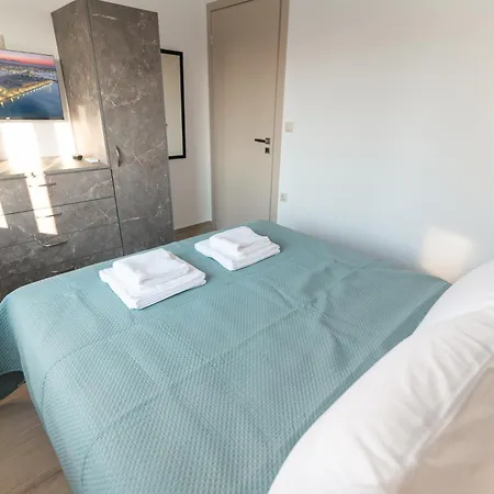 Laura By The Sea Apartman Lámbi